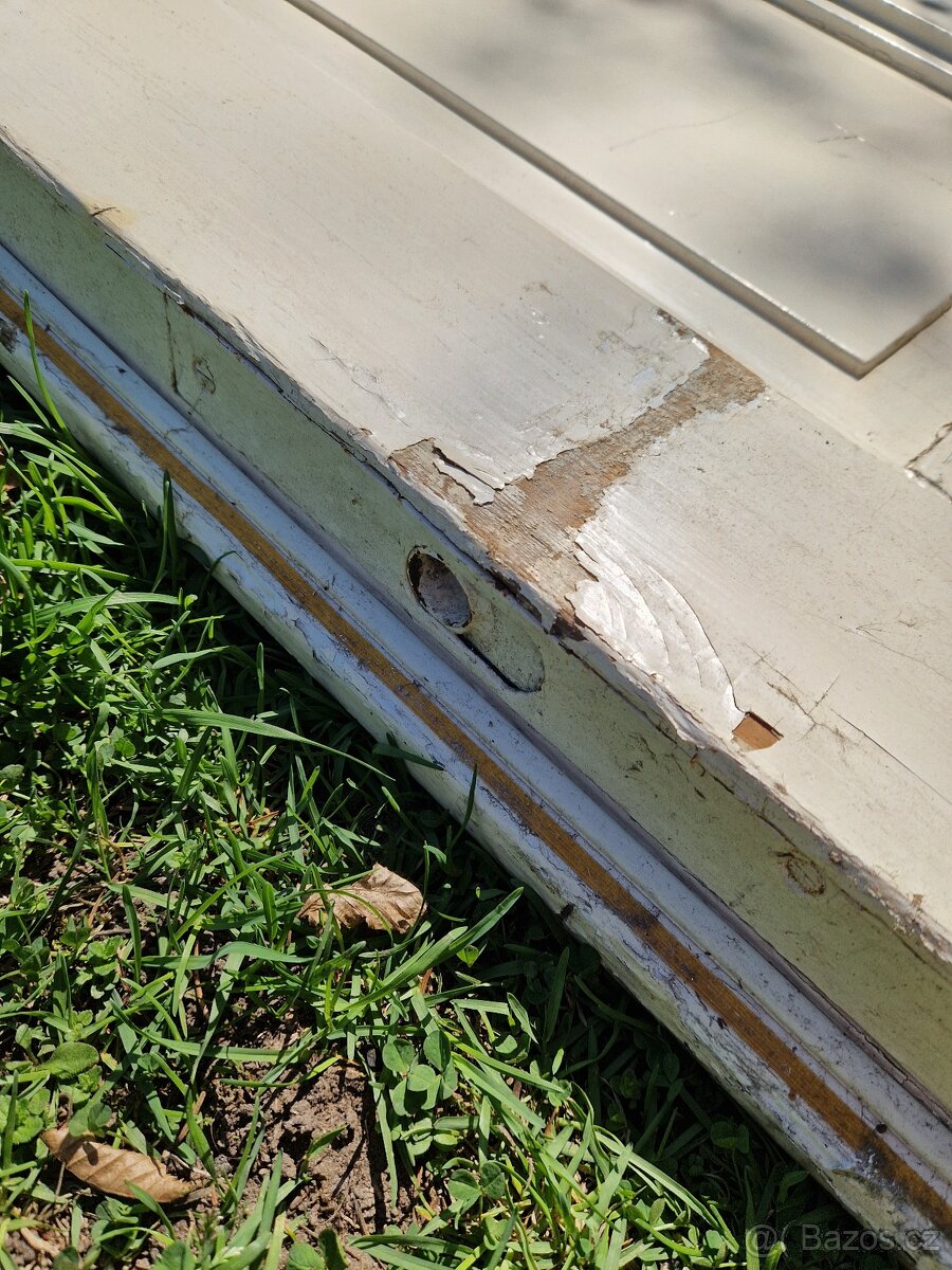 Dvoukřídlé dveře z období Československa - 5