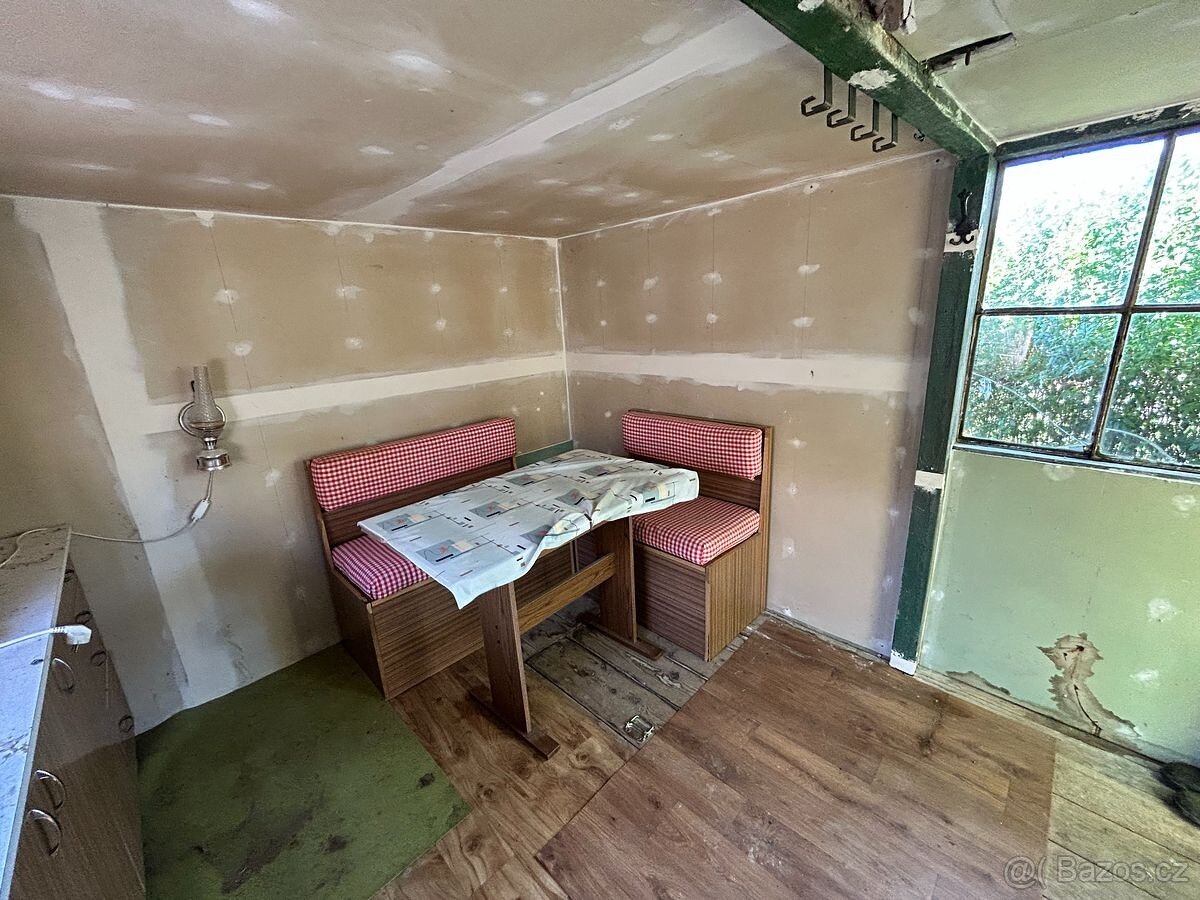 Chata se zahradou Slaný - 5