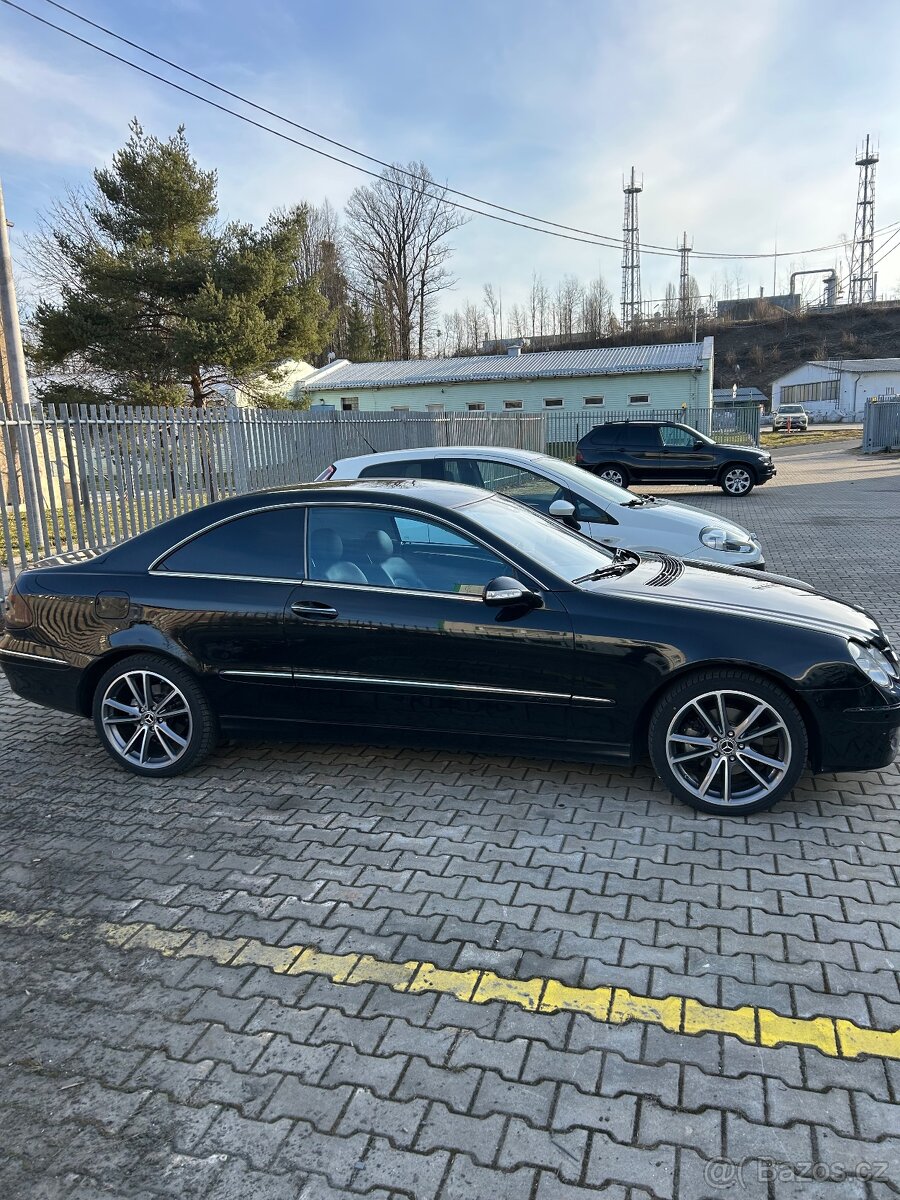 Mercedes Benz clk320i - 5