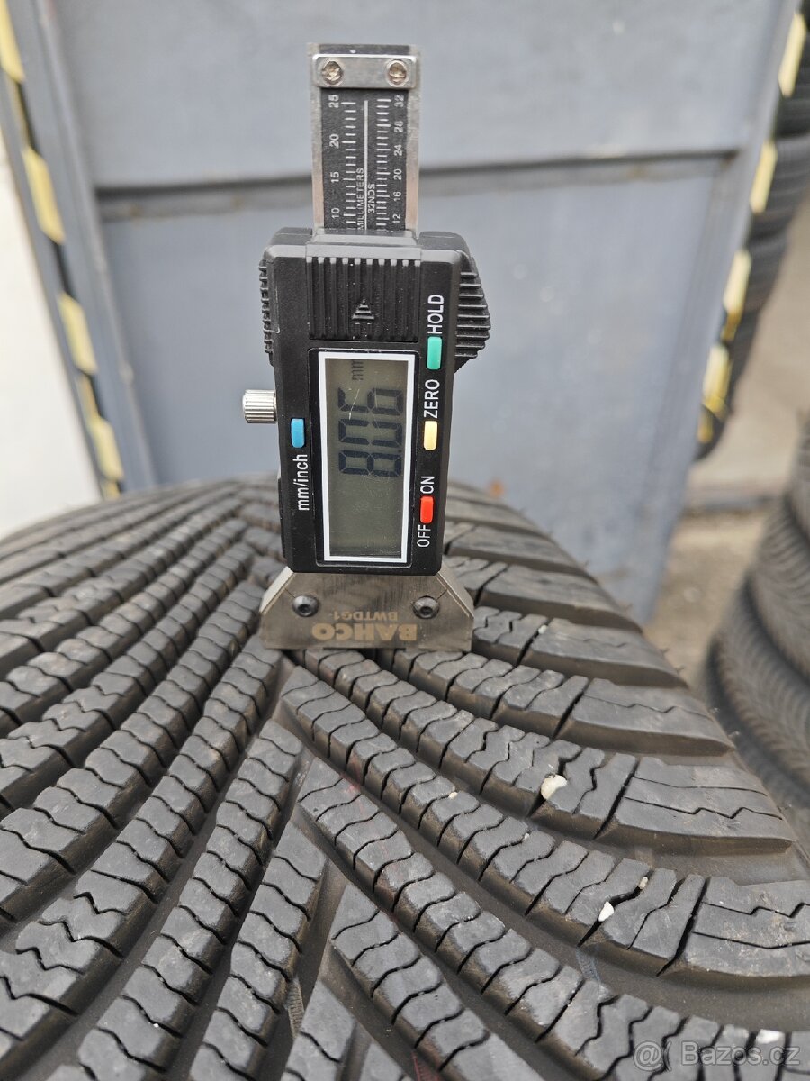 Pneu 215/55 r17 94 V Michelin Alpin 5 - 5