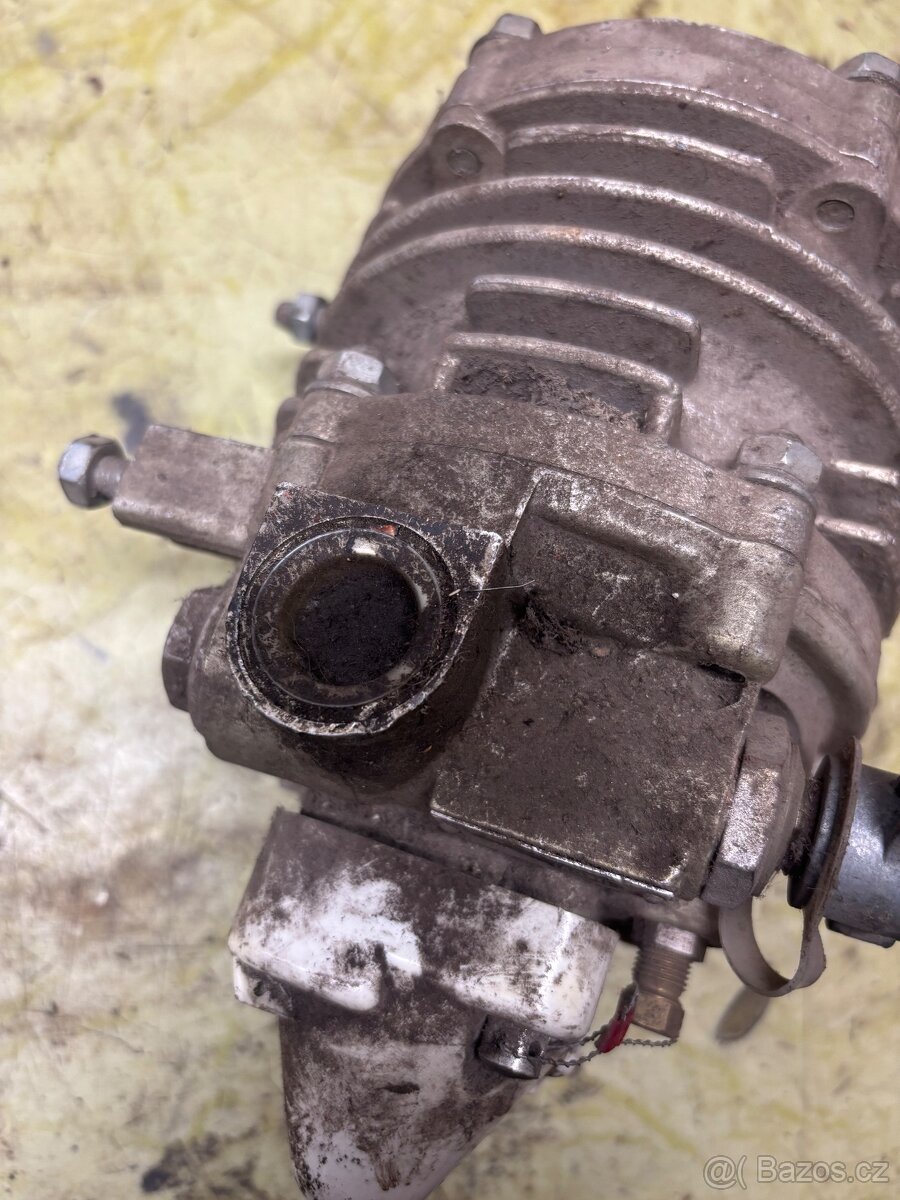 Regulátor tlaku Tatra - 5