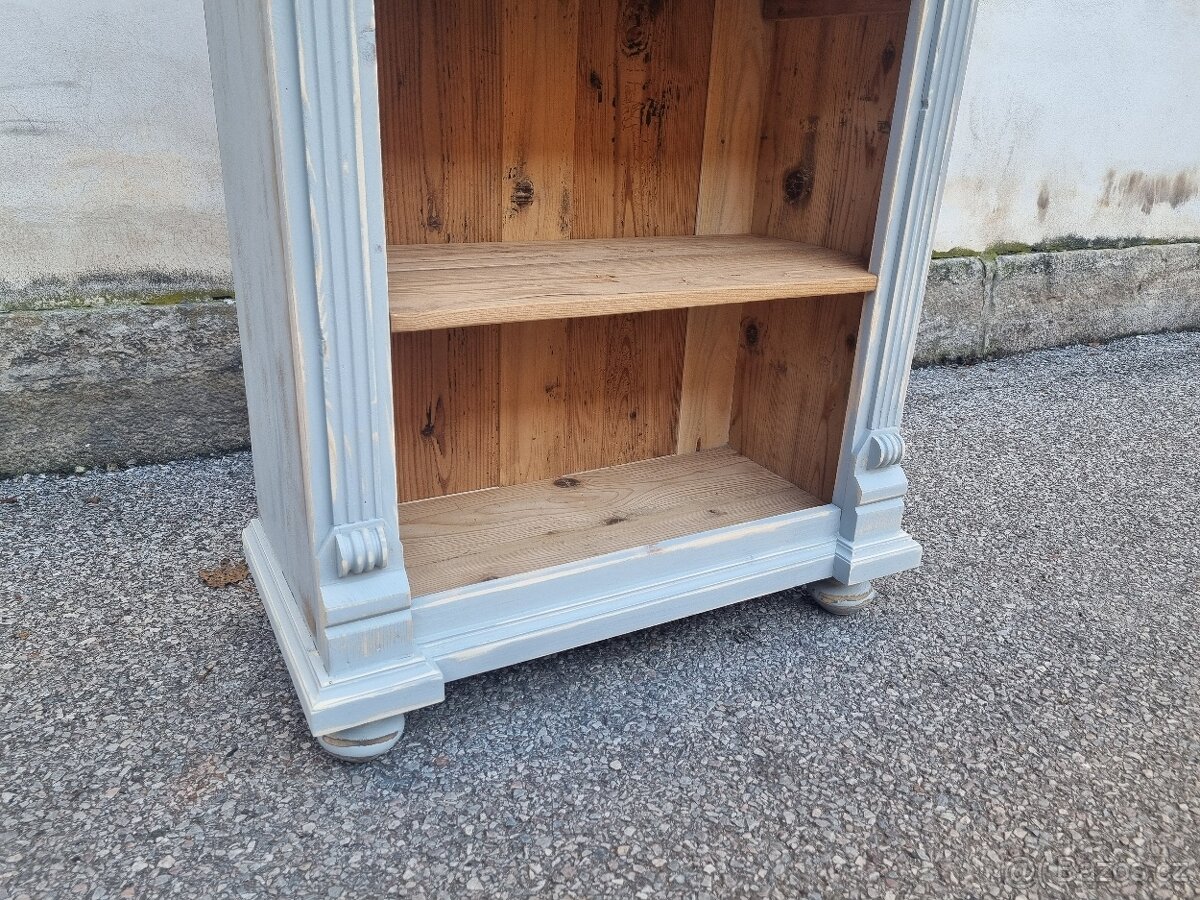 KRÁSNÁ STARÁ ZDOBENÁ KNIHOVNA - REGÁL - 5