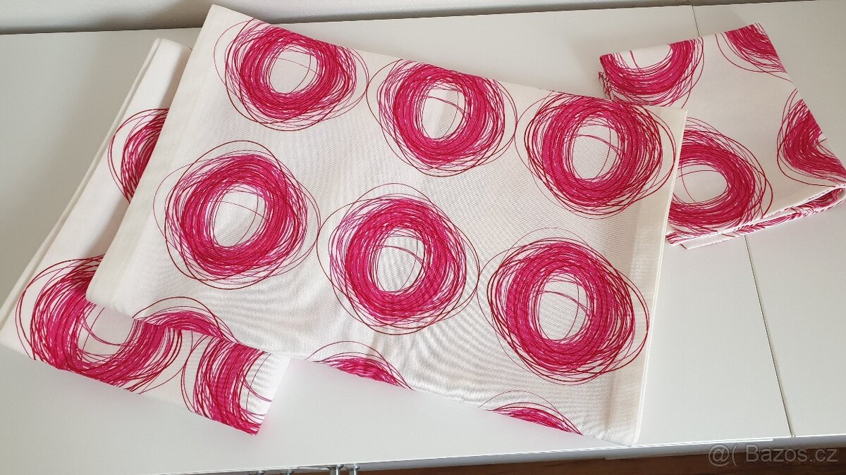 Závěsy IKEA + povlak na polštářek - 5