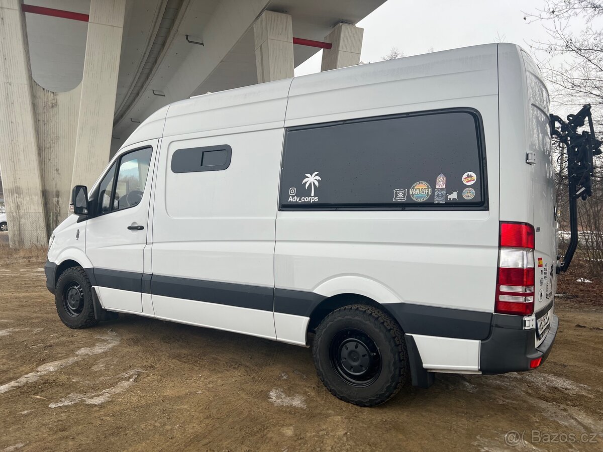 Obytný Mercedes-Benz Sprinter 210 - 5