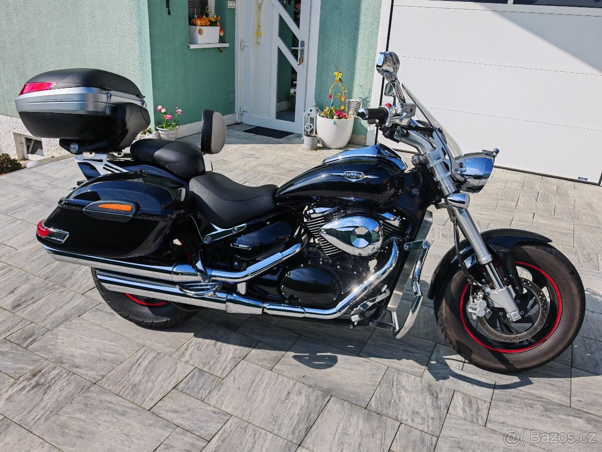 Suzuki Intruder M800 - 5