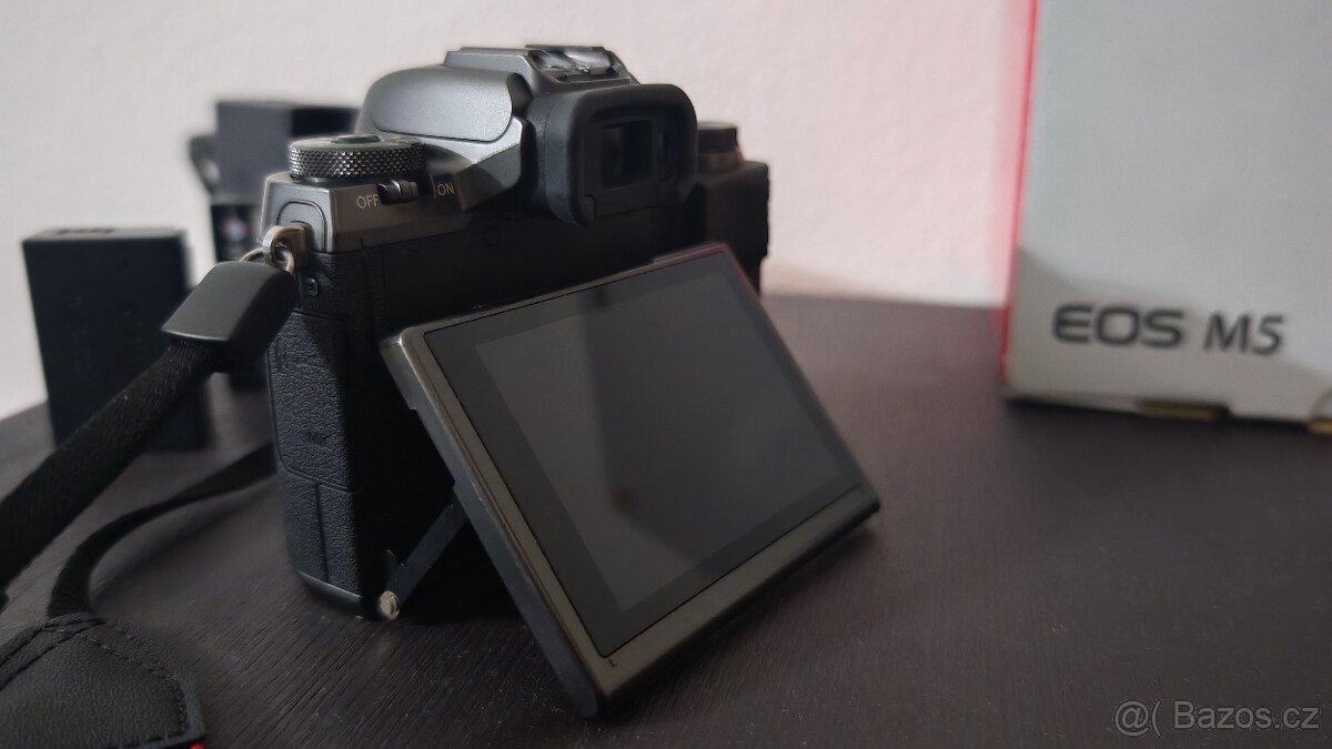 Canon eosM5 APS-C 24.2Mgp - 5