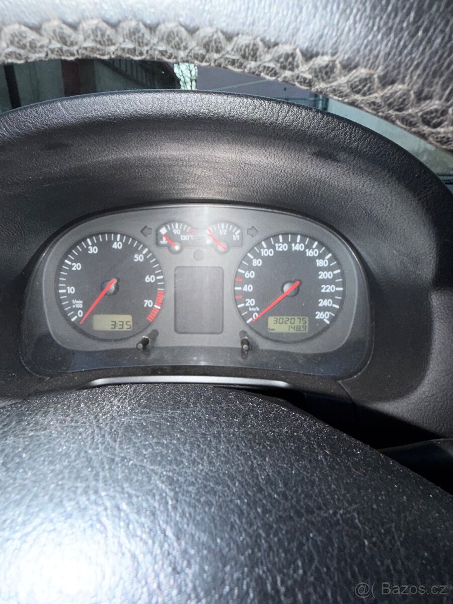 Volswagen Golf IV - 5