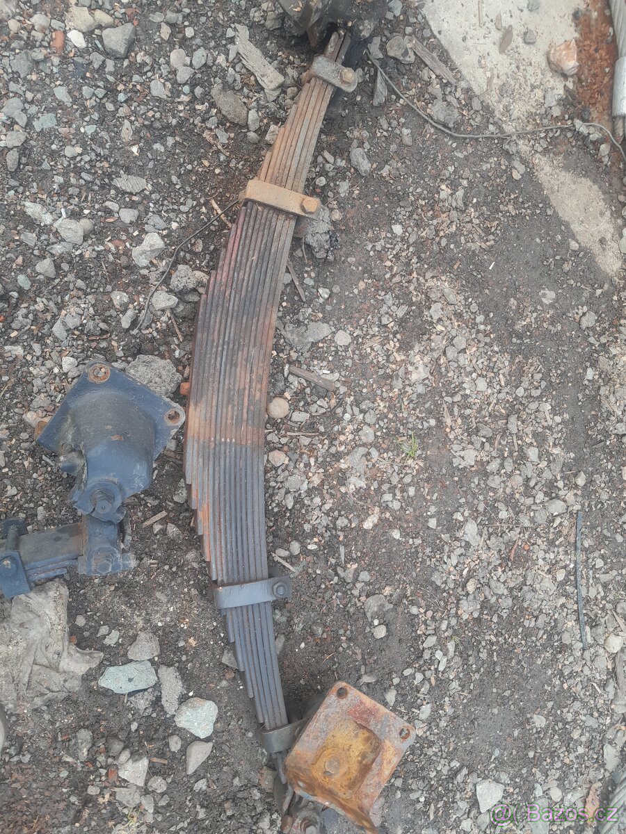 Péra listová V3S - 5