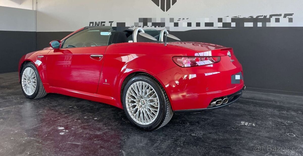 Alfa Romeo Spider - 5