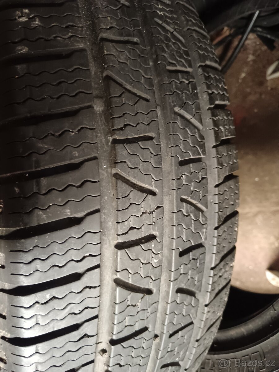 Zimní Pirelli 215/60 R17C - 5