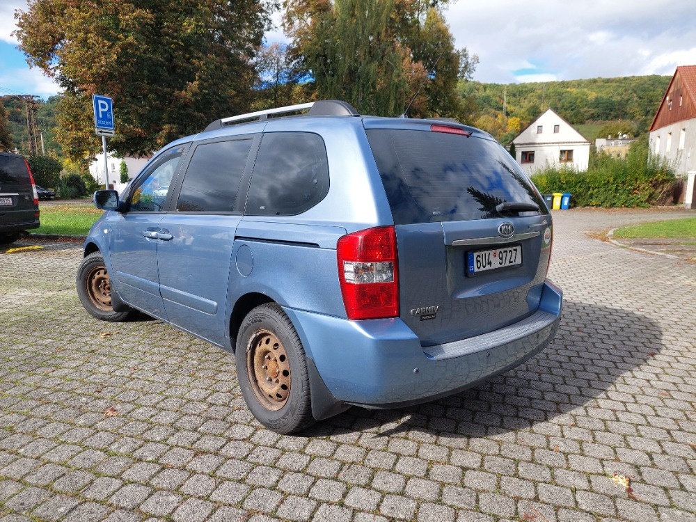Kia Carnival - 5