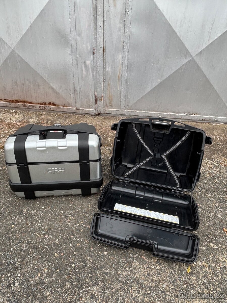 Givi trk 46N Trekker Top case s hliníkovým víkem. - 5