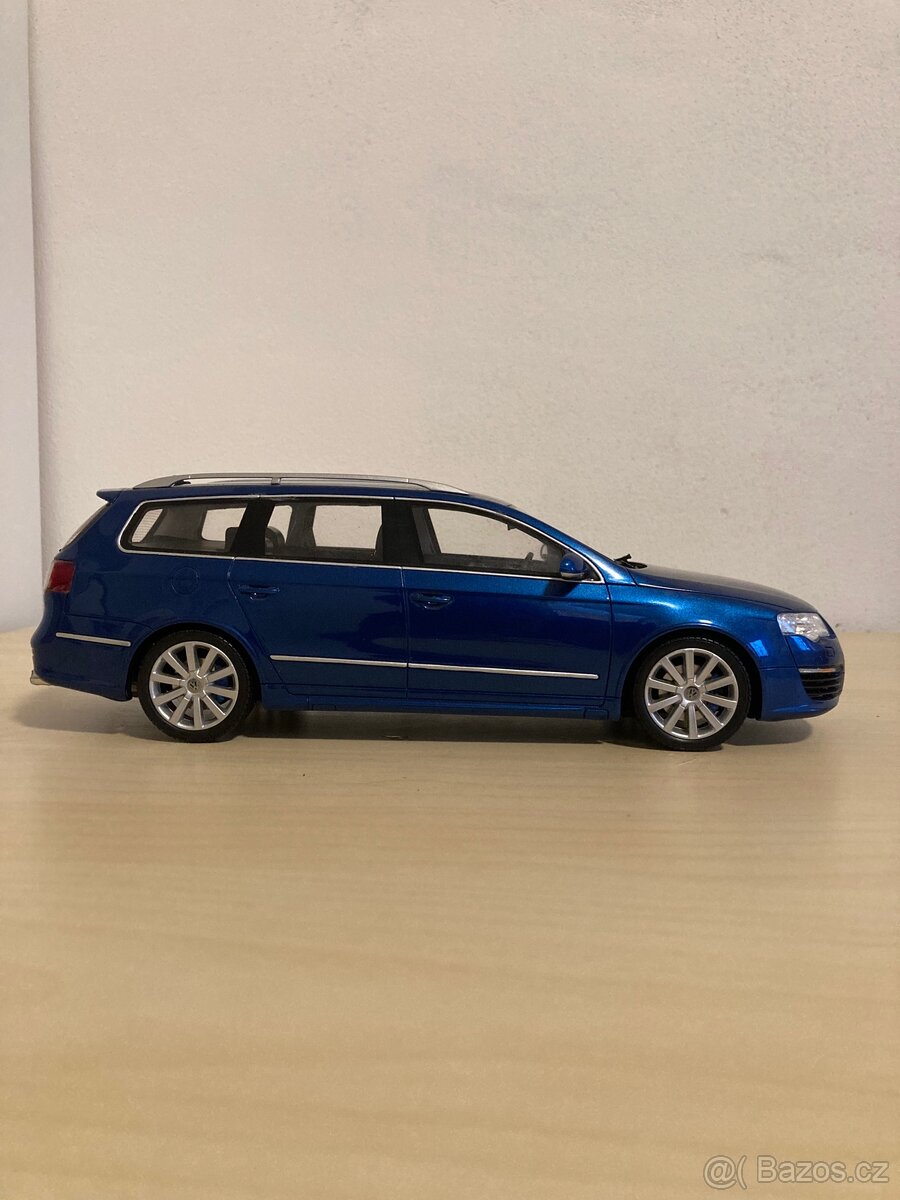 VW Passat R36 1:18 - 5