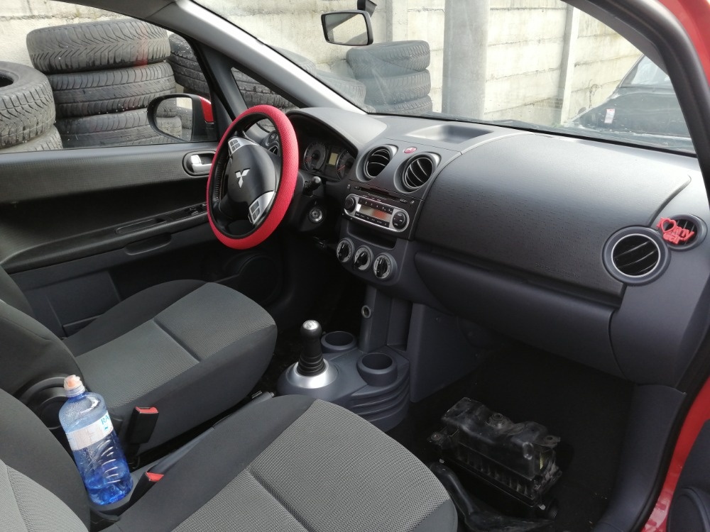 Mitsubishi Colt 2009,třídveřový - 5