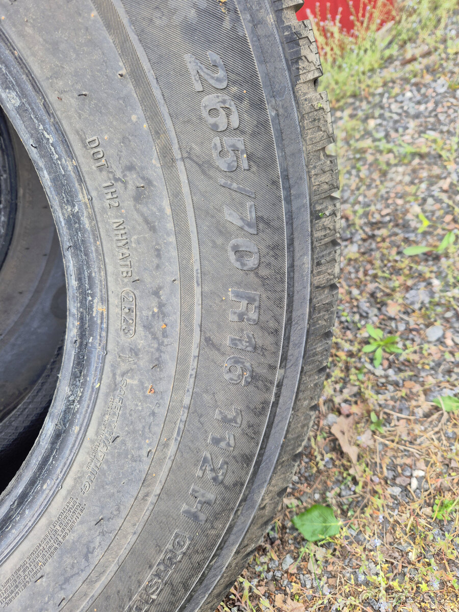 265/70 R16 Kumho WinterCraft WS71
