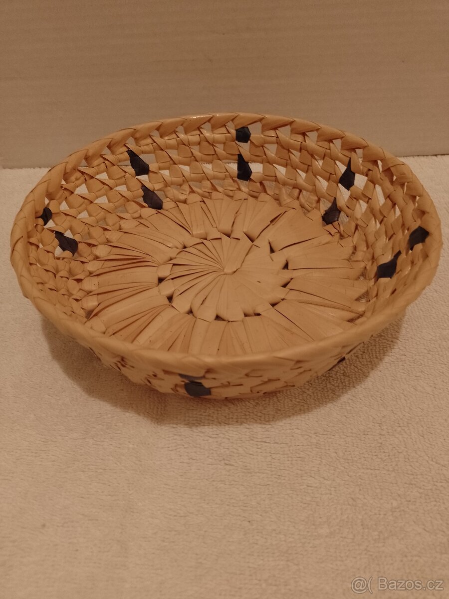 Misky ze šustí a proutí - 5