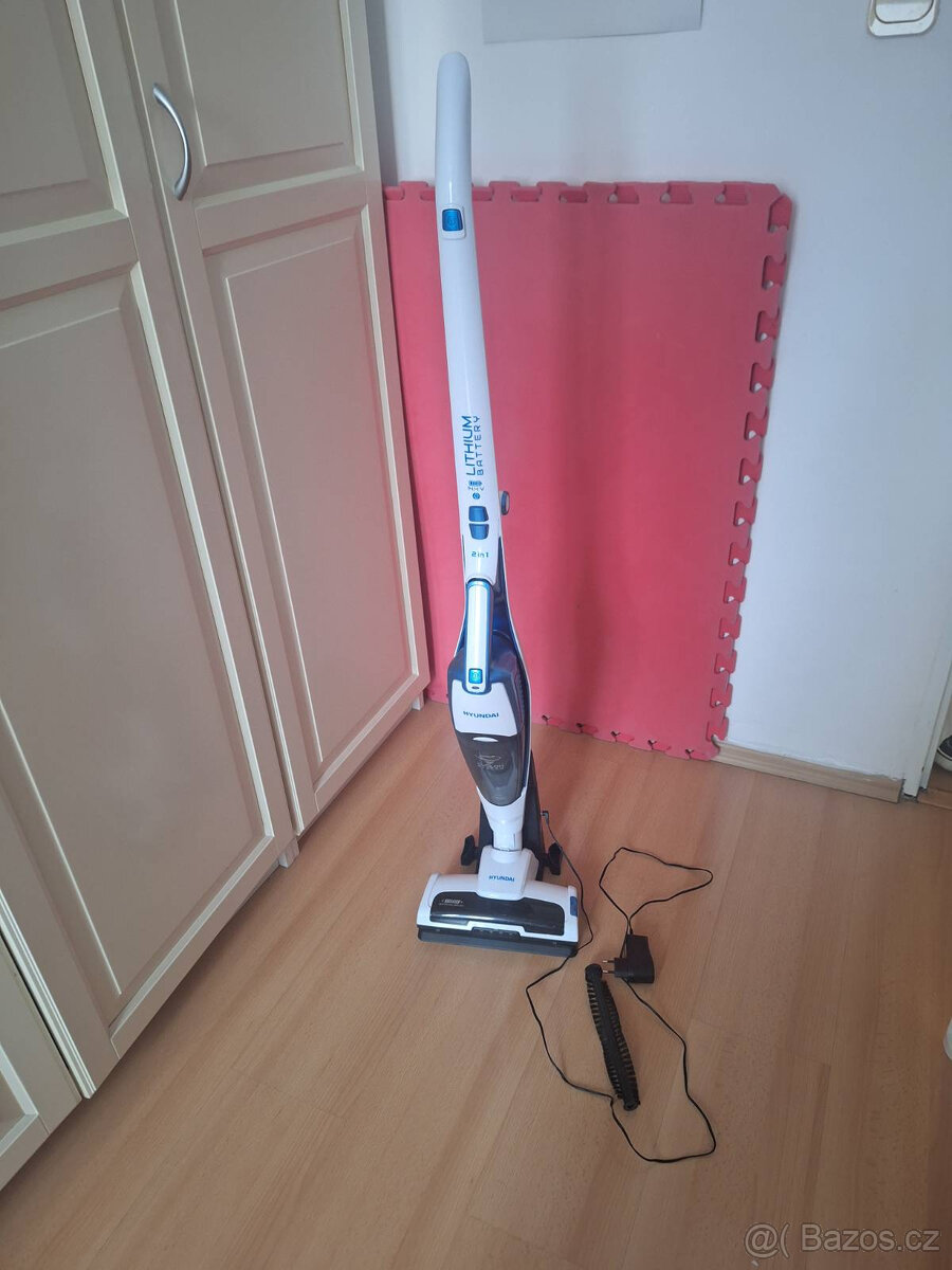 Tyčový vysavač / lux Hyundai - na opravu, malý jde - 5