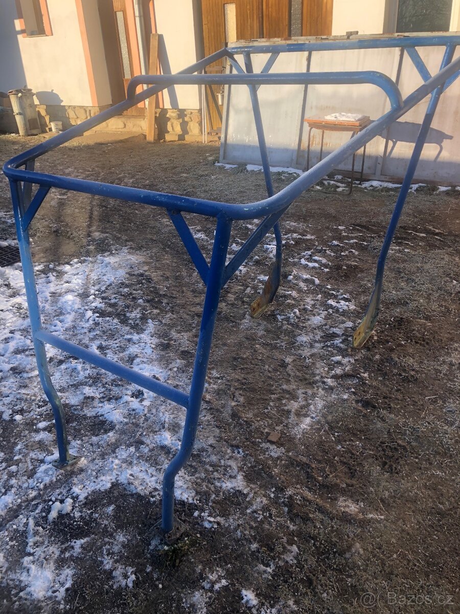 Kabina a ochranný rám zetor 25 - 5