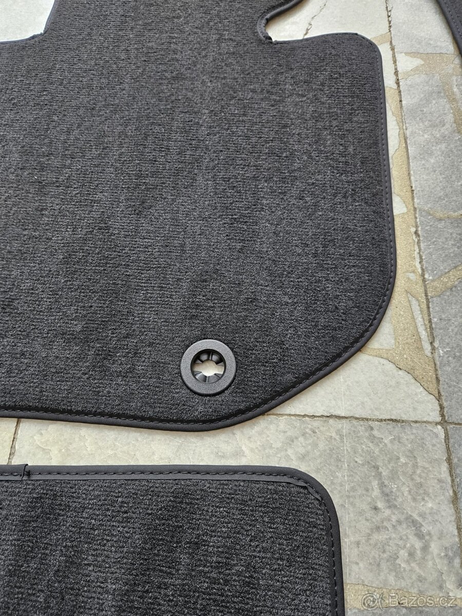 BMW e36 cabrio OE Velurove koberečky NOVÉ - 5