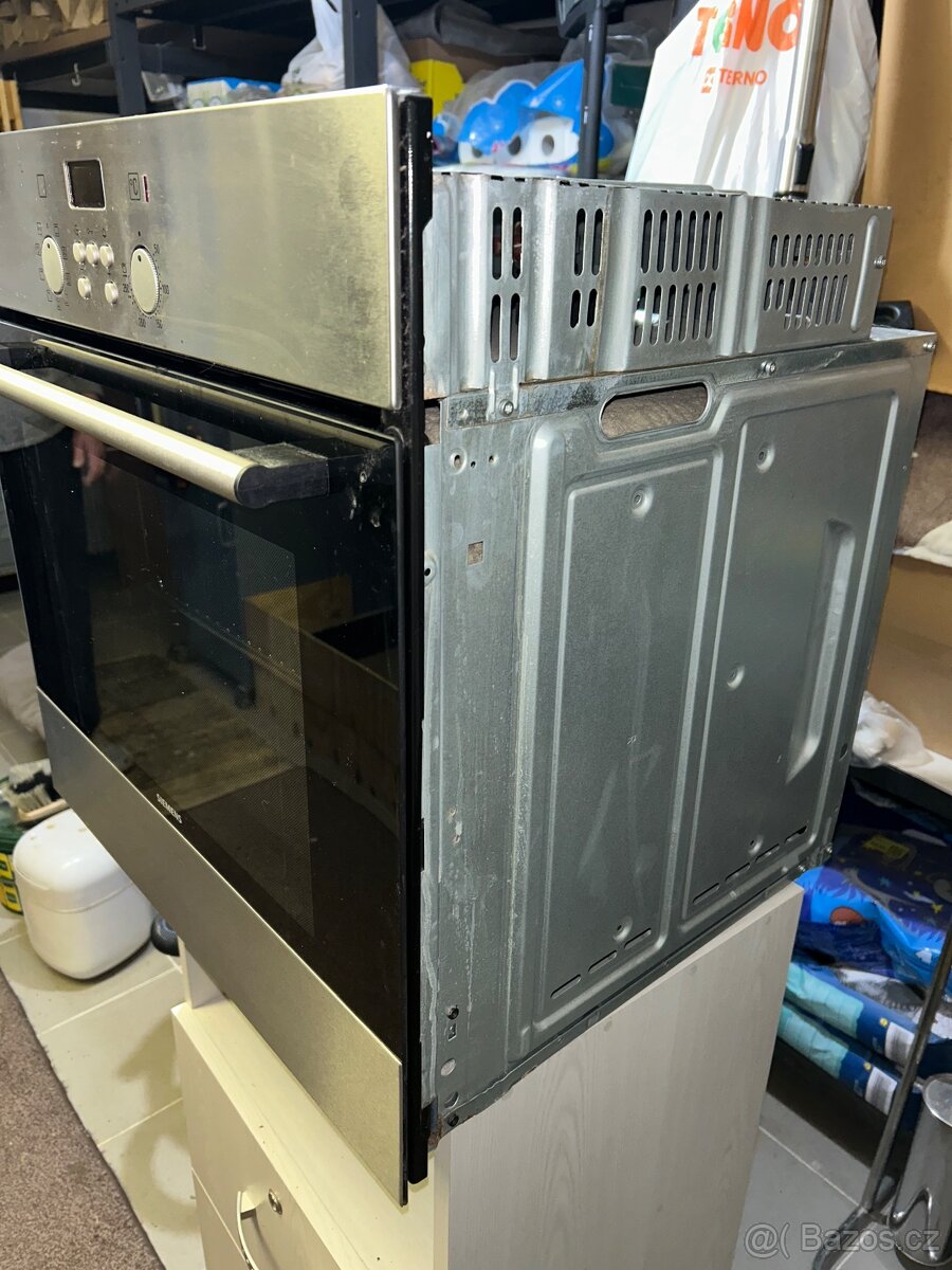 Vestavná trouba Siemens HB 532 E5 - 5