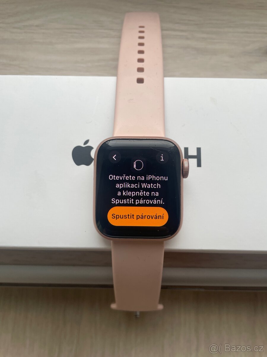 Apple Watch SE Gold, 40mm - 5