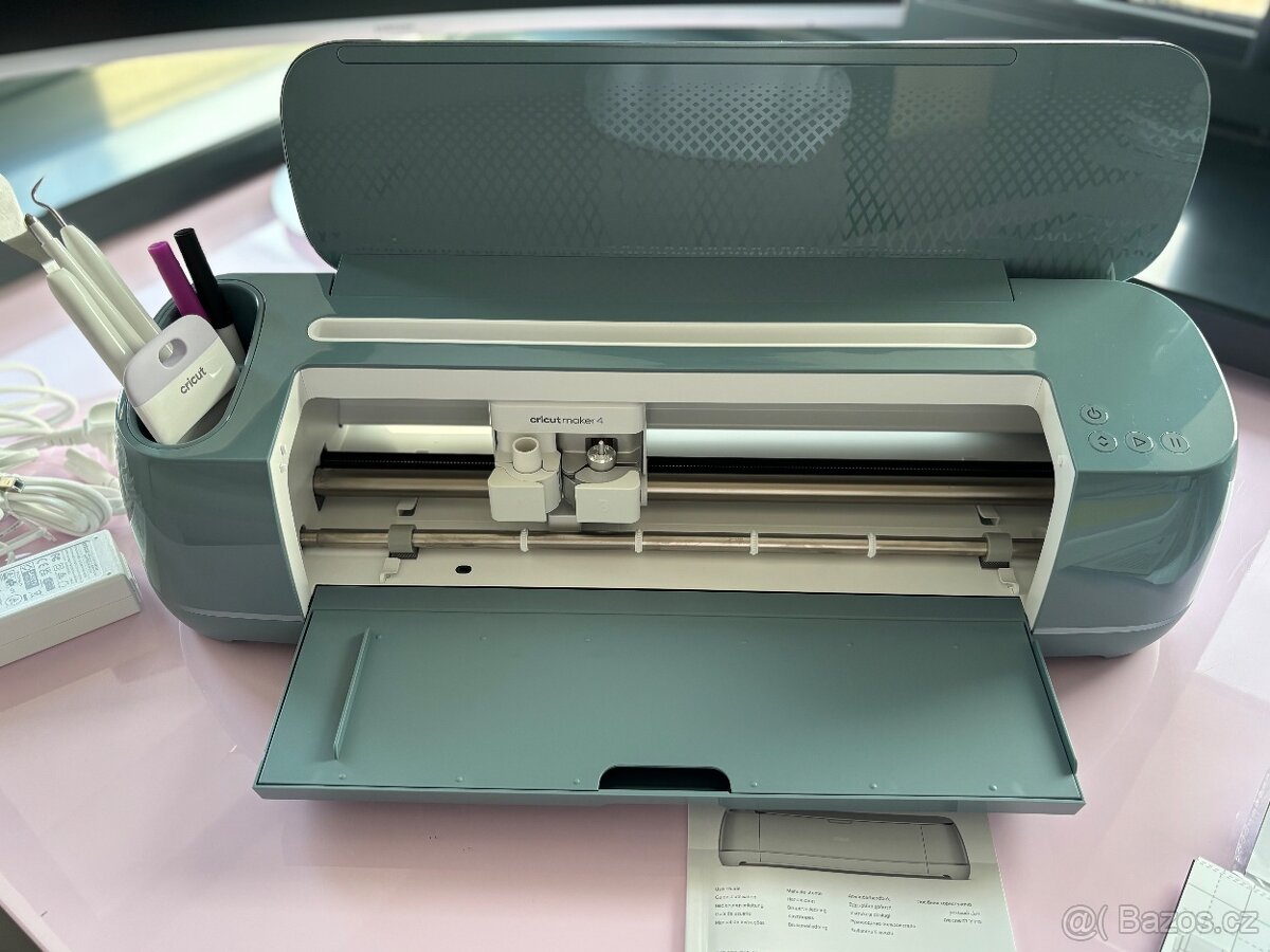 Řezací plotr Cricut Maker4 Essential bundle - 5