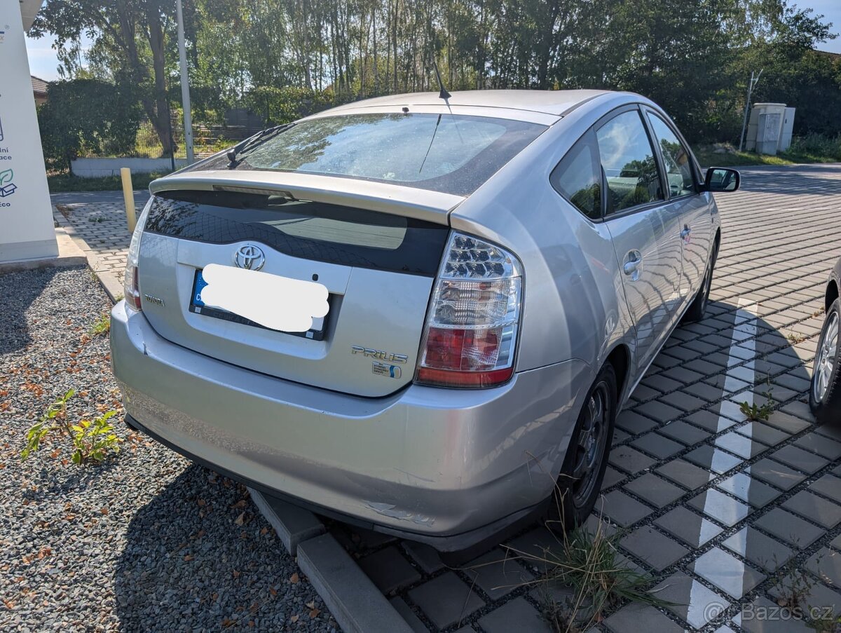 Toyota Prius - 5