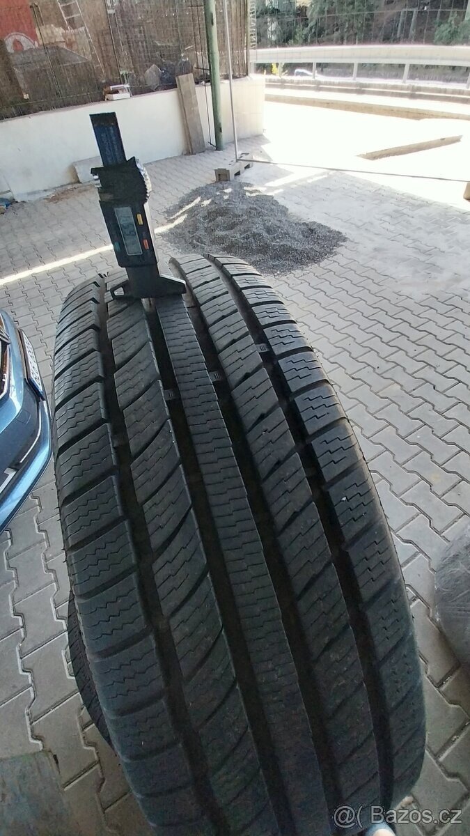 Prodám 4 x pneu Ovation 225/65/17 - 5