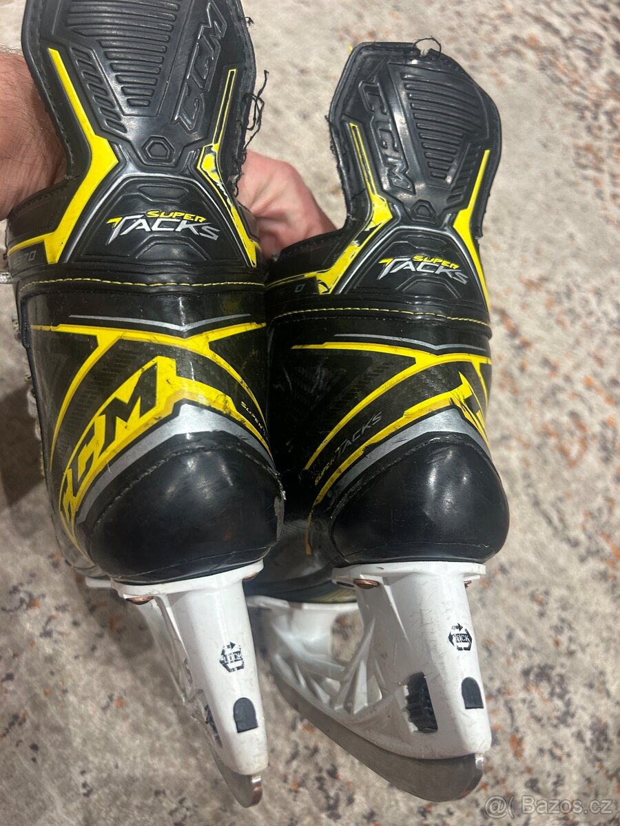 Brusle CCM Super Tacks vel. 35 - 5