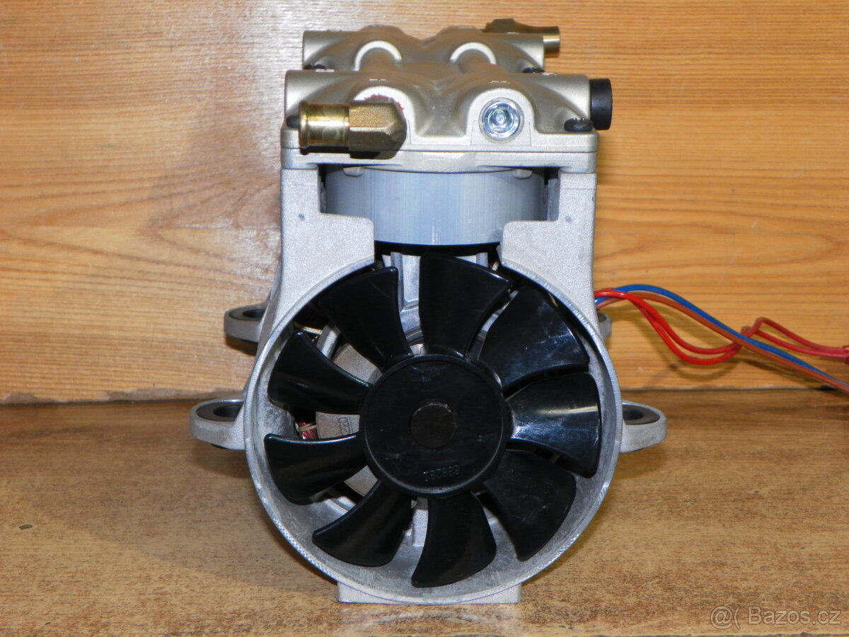 Bezolejová grafitová vývěva, vakuová pumpa THOMAS, 113 l/min - 5