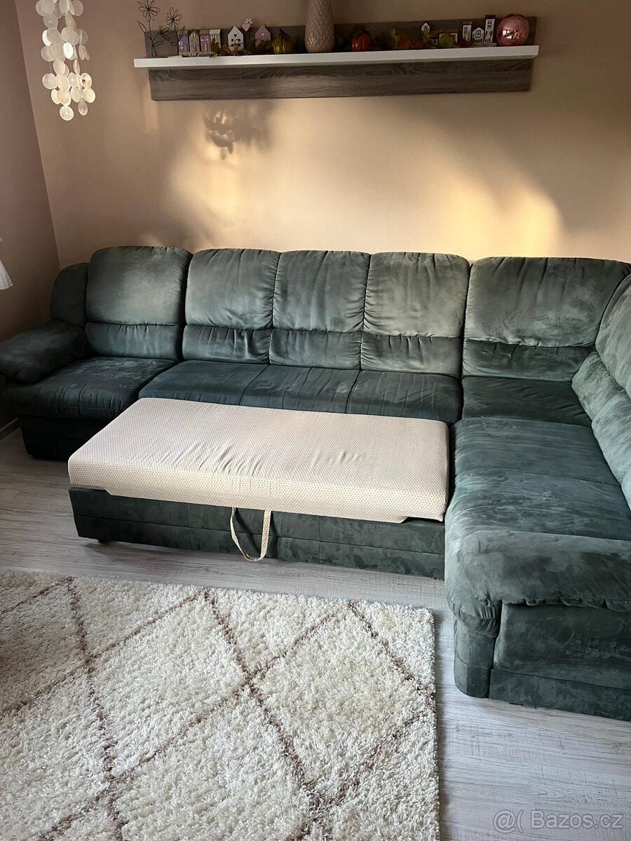 Kvalitní,zánovní,rohová,rozkládací+taburet.SLEVA možná - 5