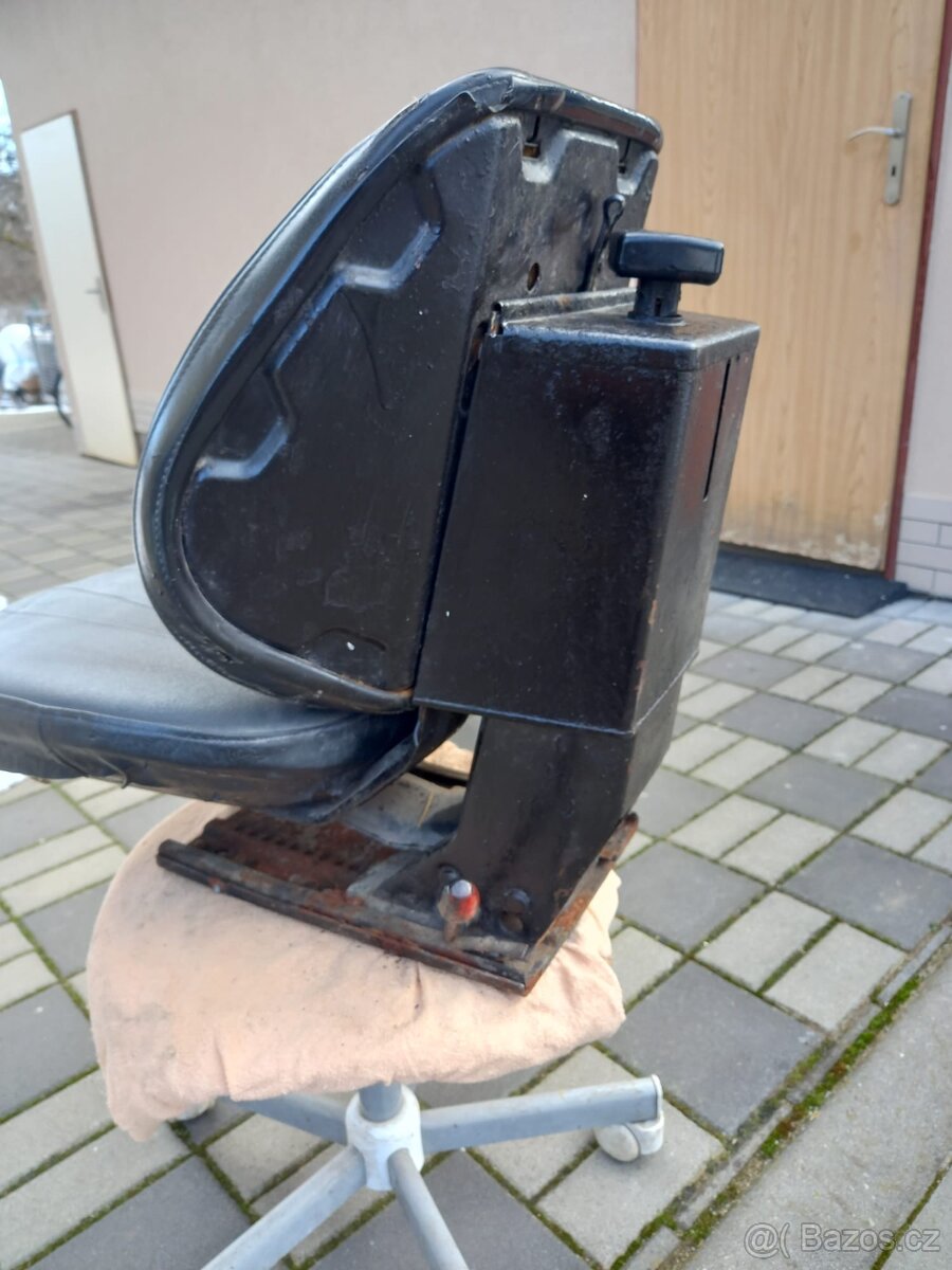 Sedadlo na malotraktor - 5
