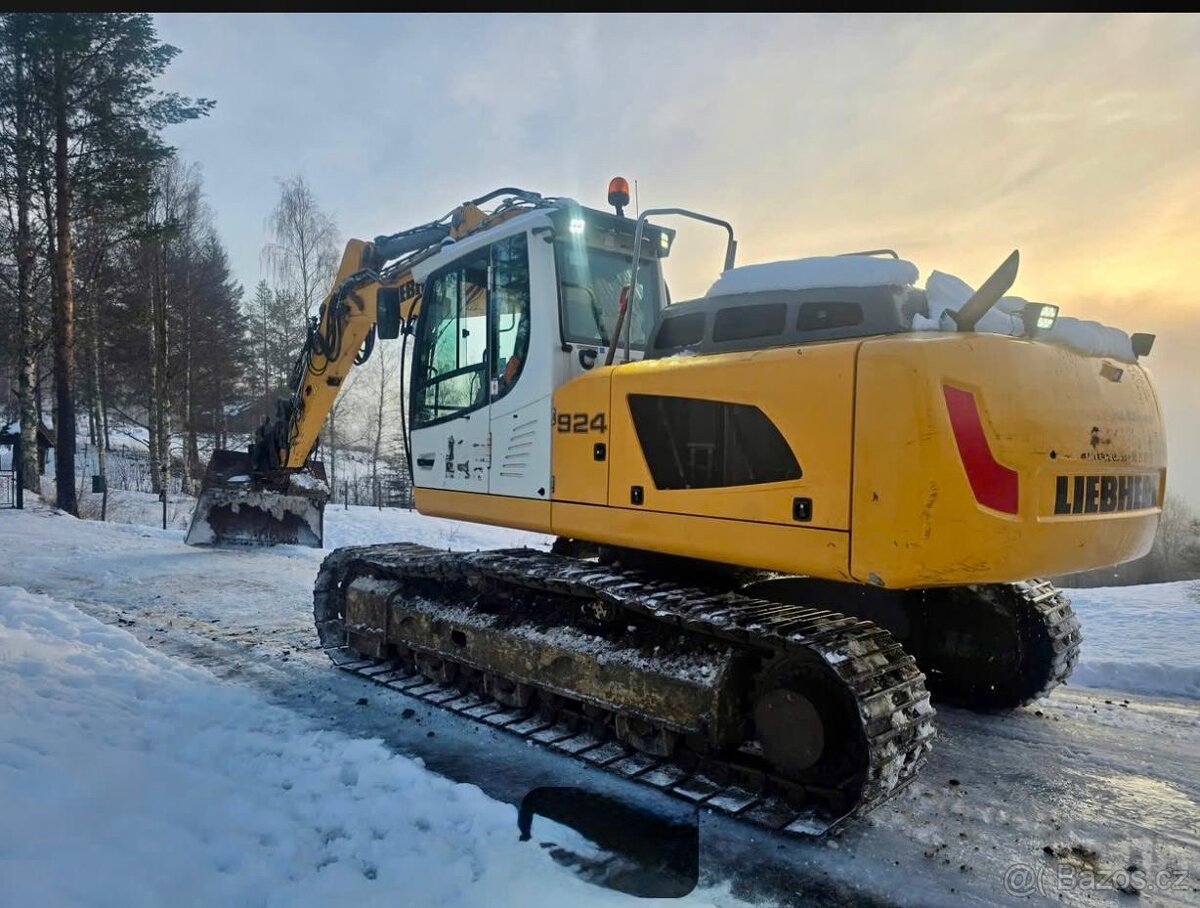 Pásový bagr LIEBHERR 924 Litronic - 5