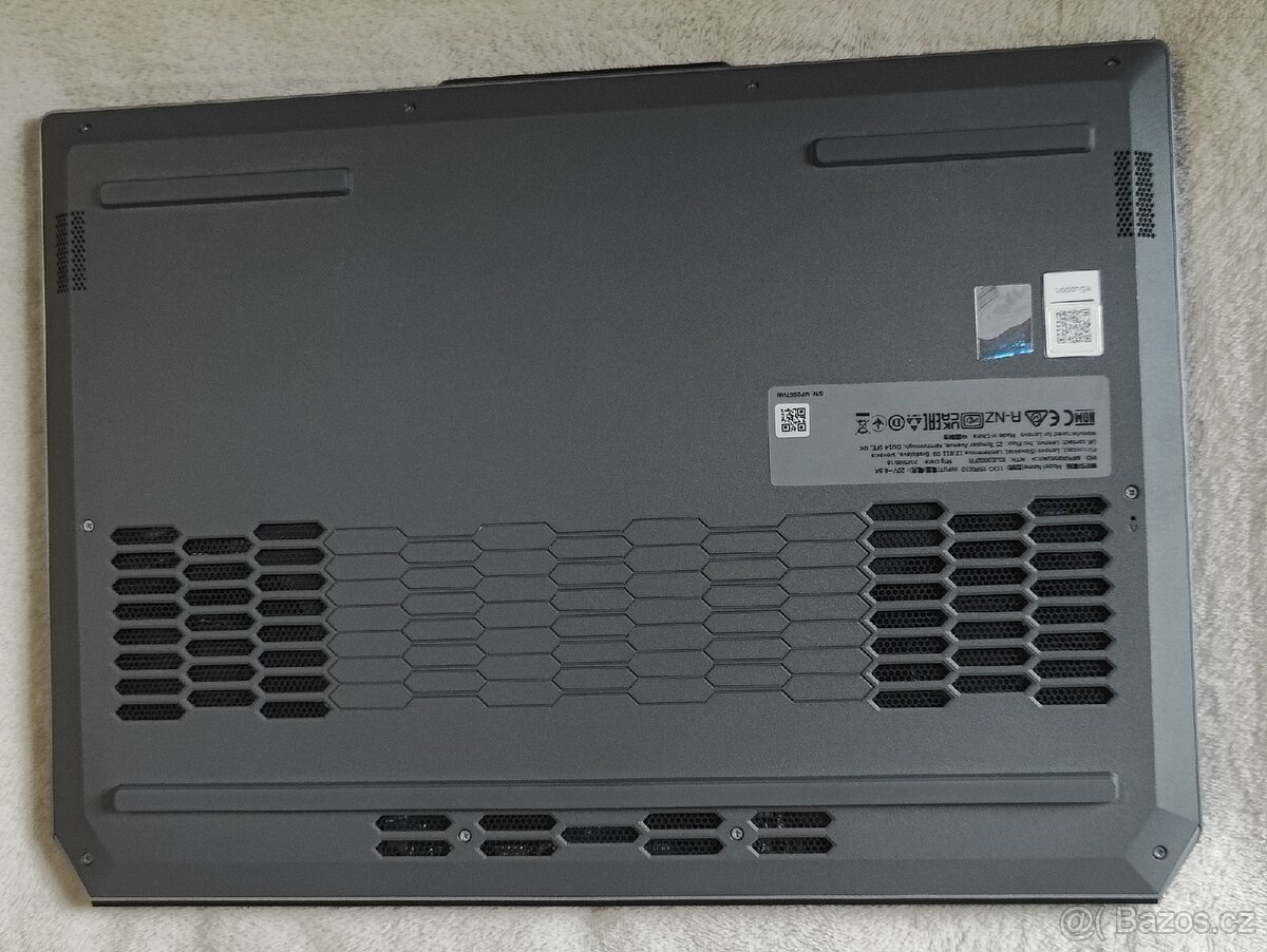 Herní notebook Lenovo LOQ z RTX 5060 - 5