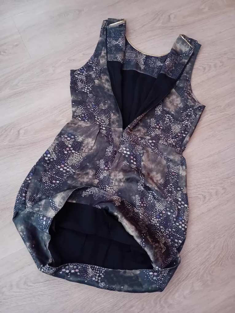 HEZKÉ DÁMSKÉ ŠATY - vel.L /zn.Kookai - 5