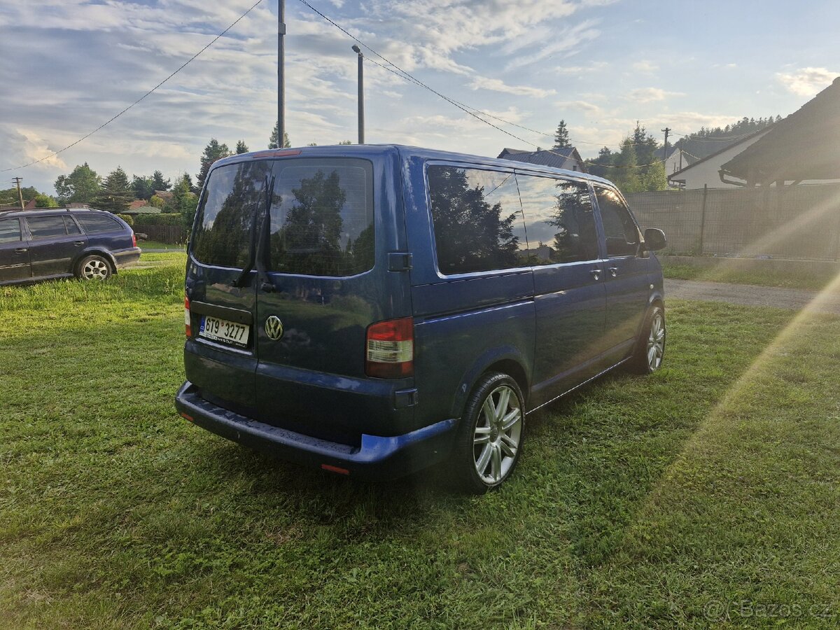 Volkswagen Caravelle - 5
