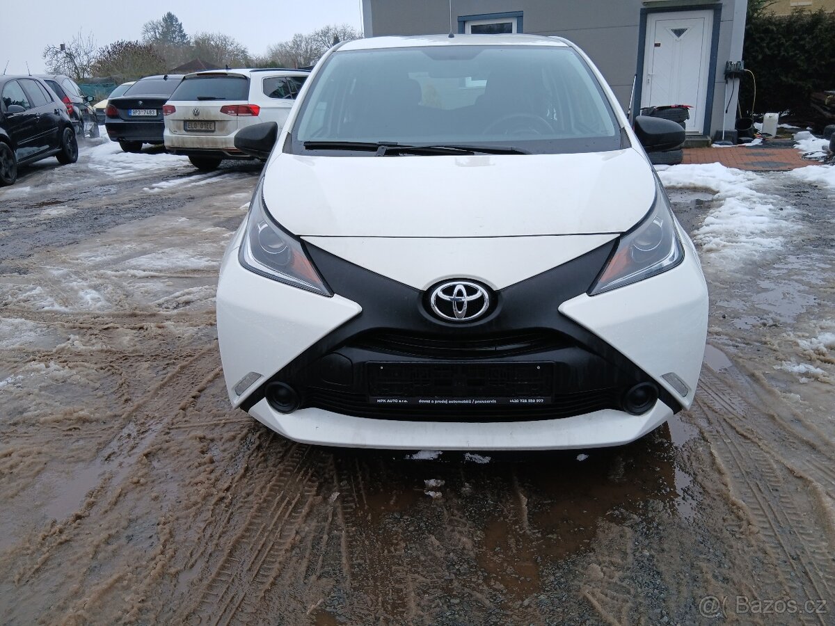 Toyota Aygo 1.0, 51 kW, klima - 5