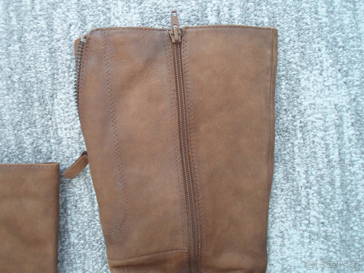 Hnědé kožené boty kozačky Baťa - 39 - 5