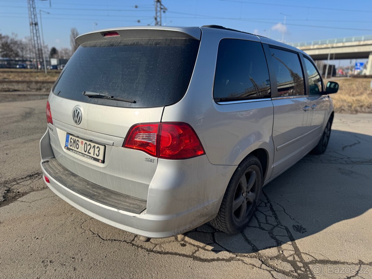 Chrysler voyager/volkswagen routan - 5