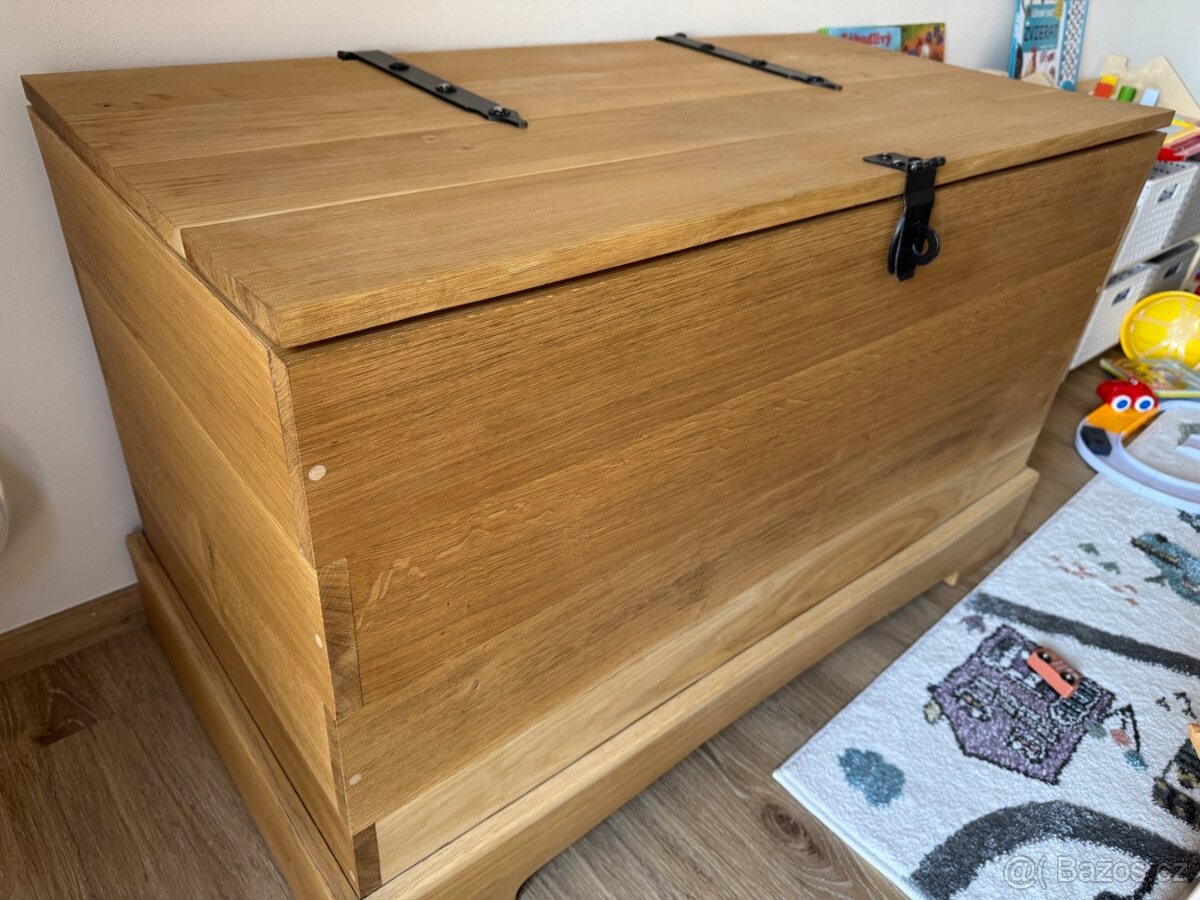 Velká dubová truhla - 5