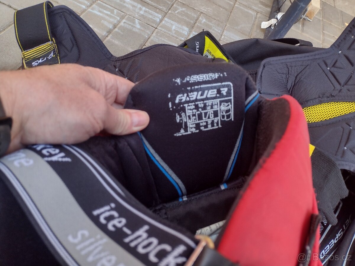 hokejová výstroj s hokejovou taškou - 5