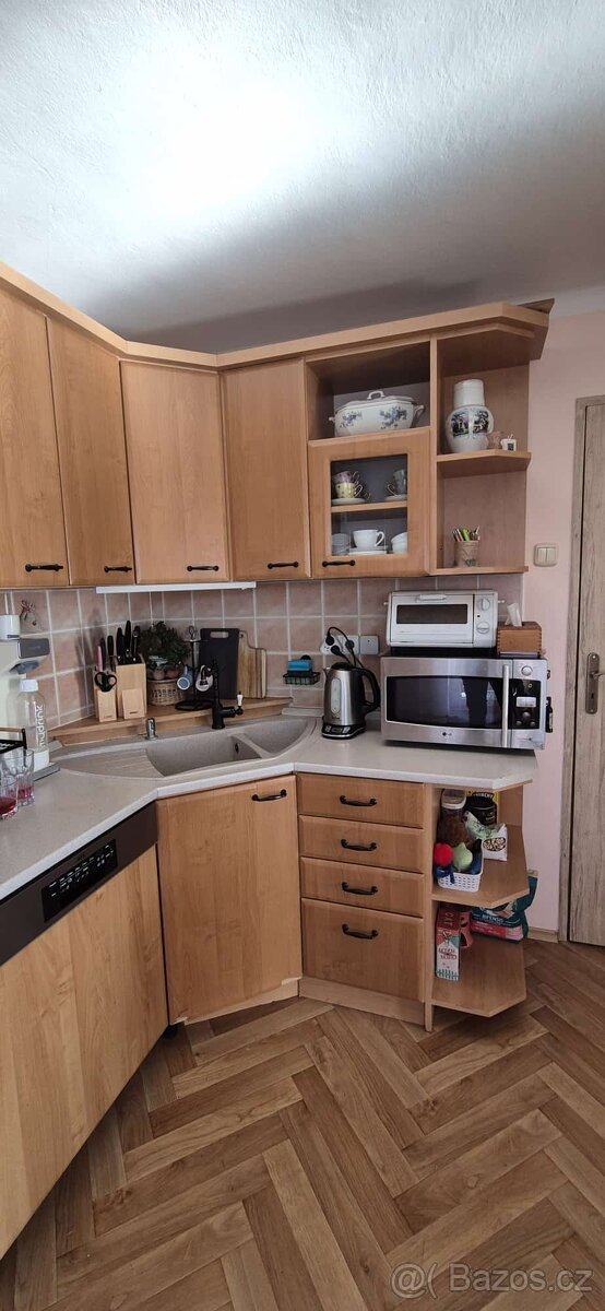 Kuchyňská linka vč. spotřebičů - 5