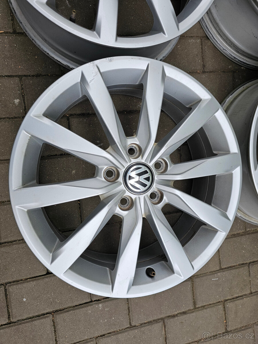 ALU disky kola 5x112 VW R17  Golf ET48 5G0  Octavia Škoda - 5