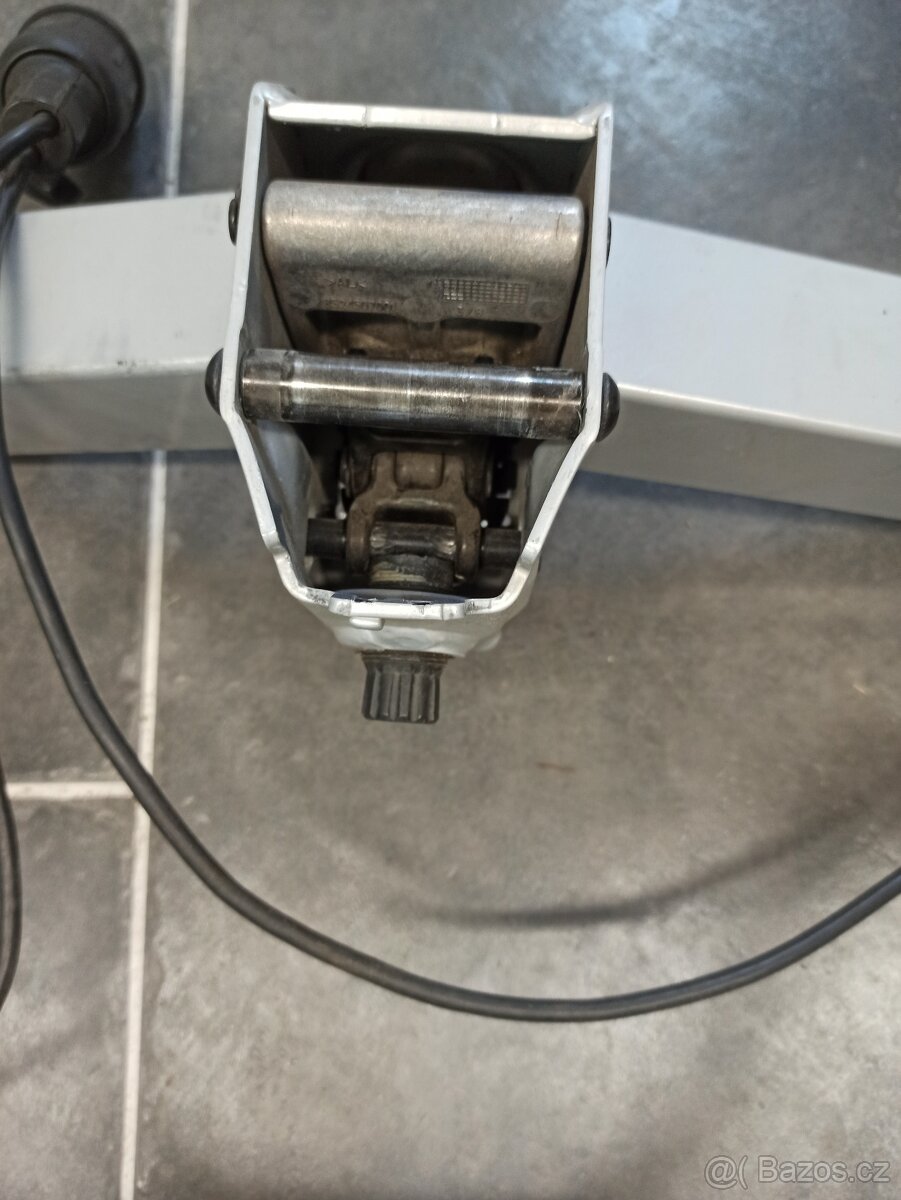 Thule nosič na kola na tažné zařízení - 5