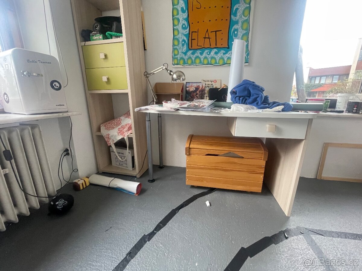 Skříňky a psací stůl - 5
