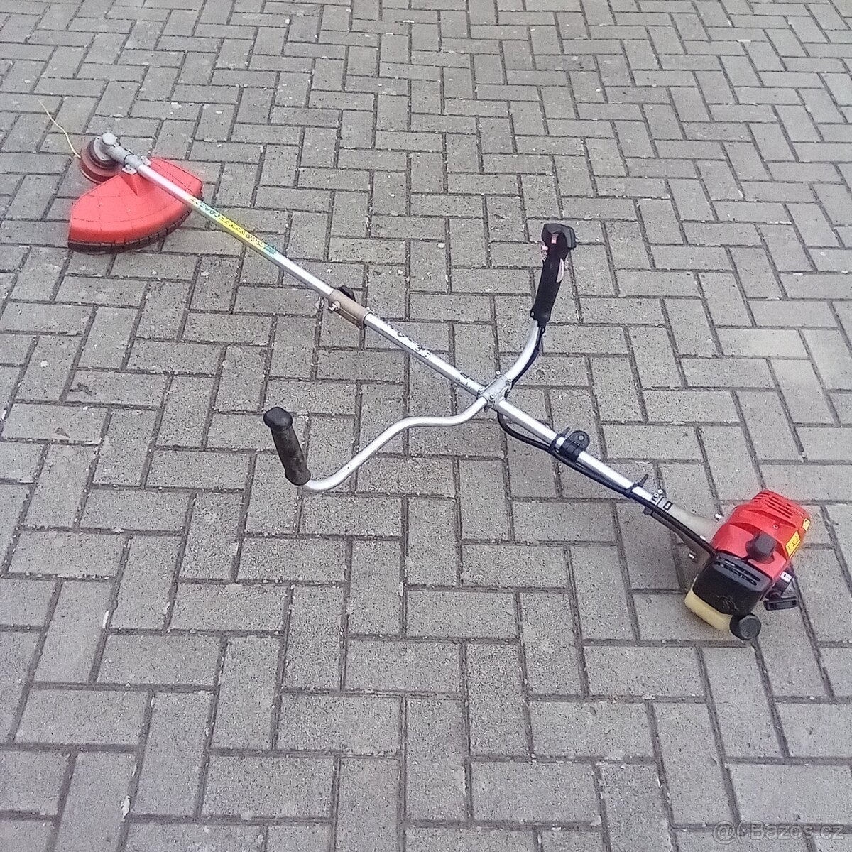 Křovinořez Hecht 129 - 5