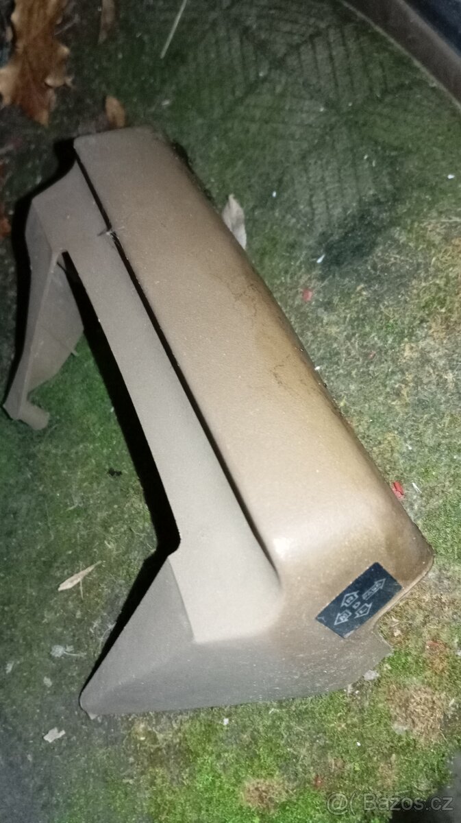 Nissan Patrol III, díly na fotce. Rok 1986 - 1993 - 5