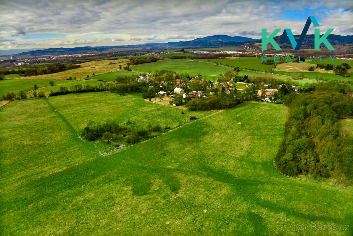 Pozemek o výměře 1.066 m2, určený pro výstavbu rodinného dom - 5