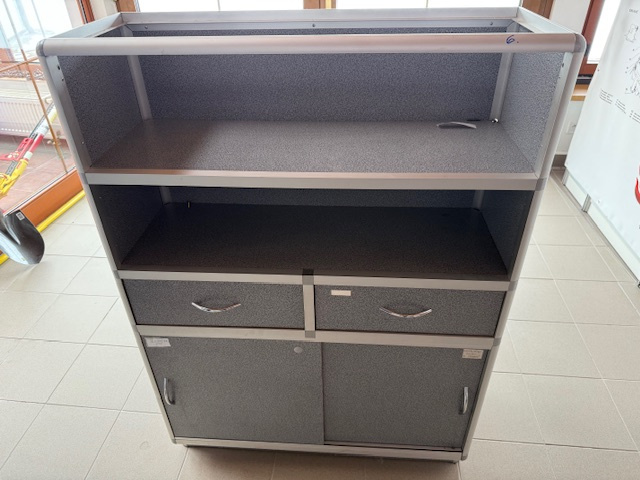 Skříňky, pulty vybavevení prodejny - 5