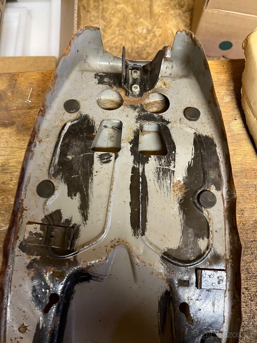 Plech sedla Jawa panel + molitan sedla - 5